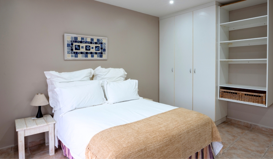 5 Bedroom Property for Sale in Paradise Beach Eastern Cape
